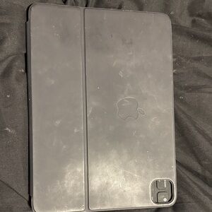 Apple ipad 11 inch keyboard case